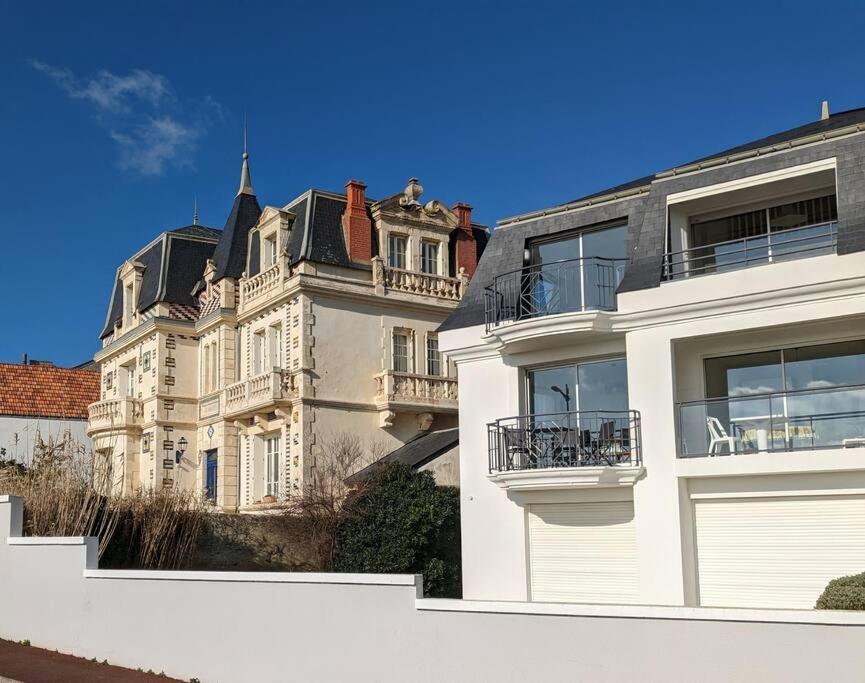 St Gilles Appartement Face Mer Сент-Илер-де-Рье Экстерьер фото