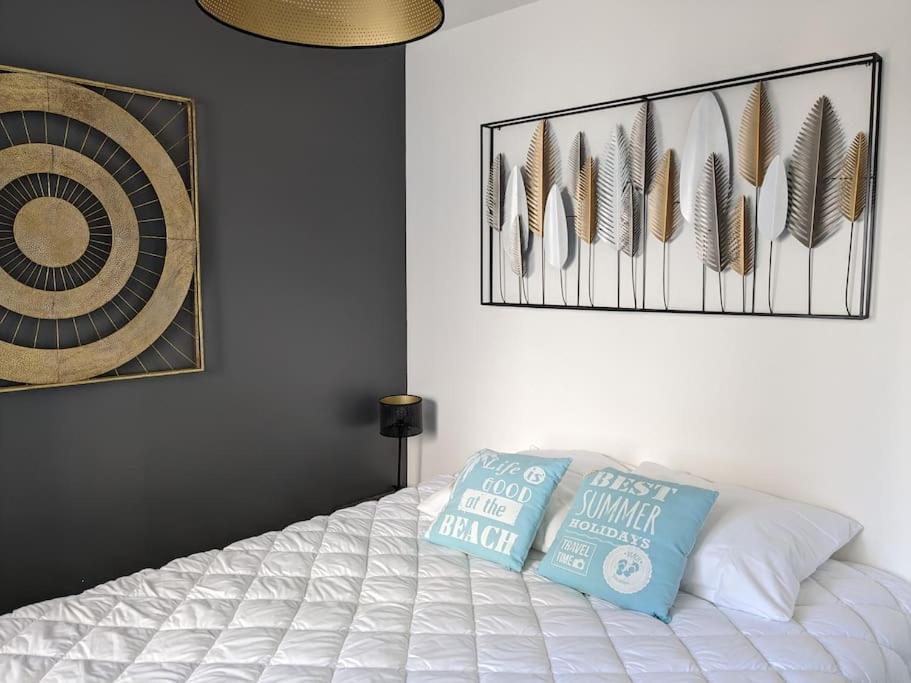 St Gilles Appartement Face Mer Сент-Илер-де-Рье Экстерьер фото