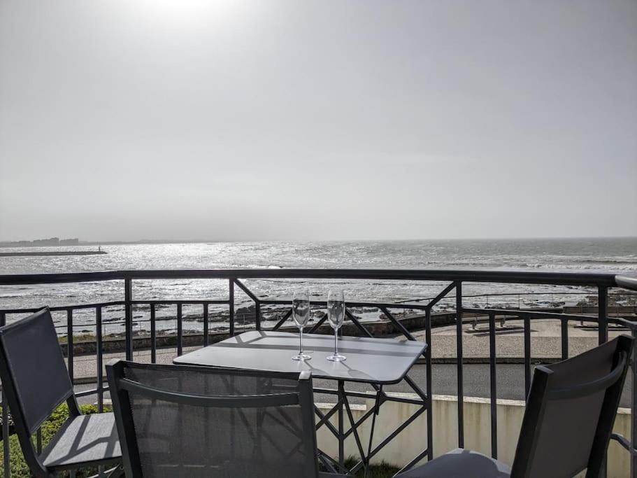 St Gilles Appartement Face Mer Сент-Илер-де-Рье Экстерьер фото