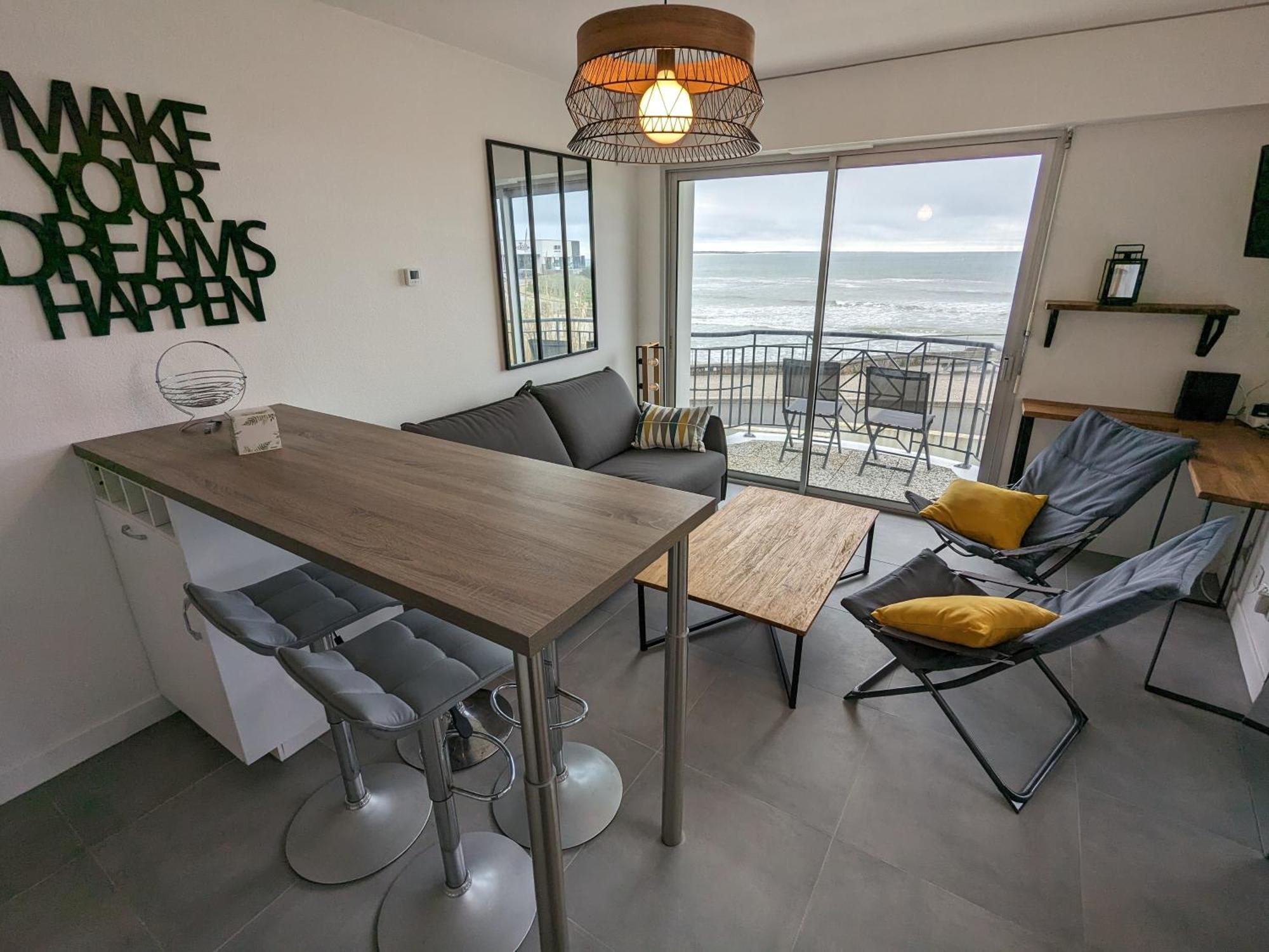 St Gilles Appartement Face Mer Сент-Илер-де-Рье Экстерьер фото